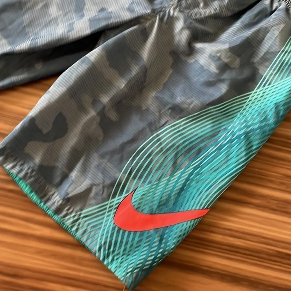 NIKE Swim Trunks Size Medium